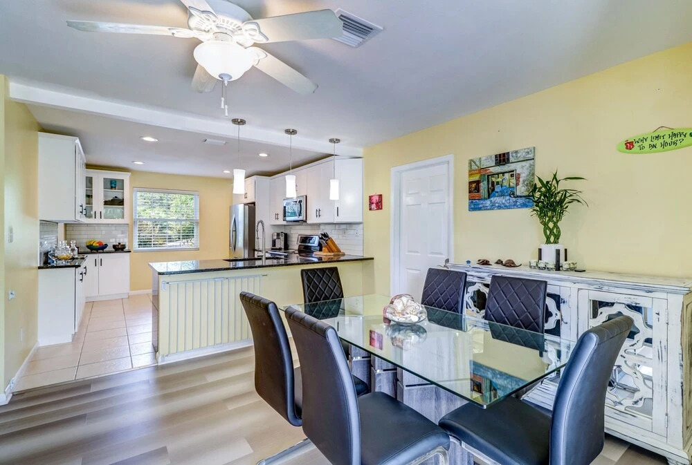 58th St S 1826 - 4 Br Home