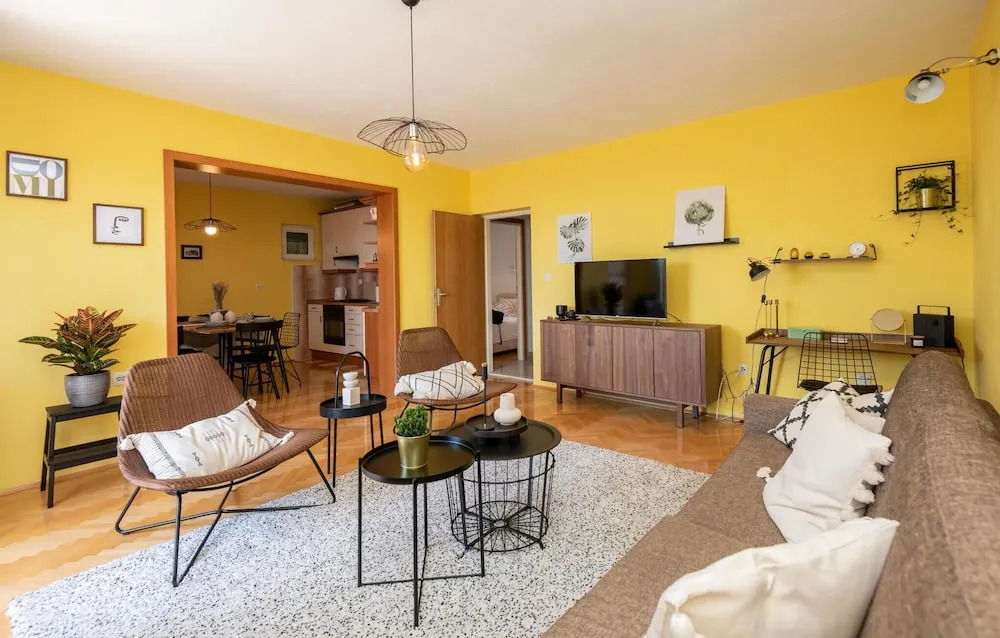 Awesome Apartment in Makarska With 3 Bedrooms and Wifi