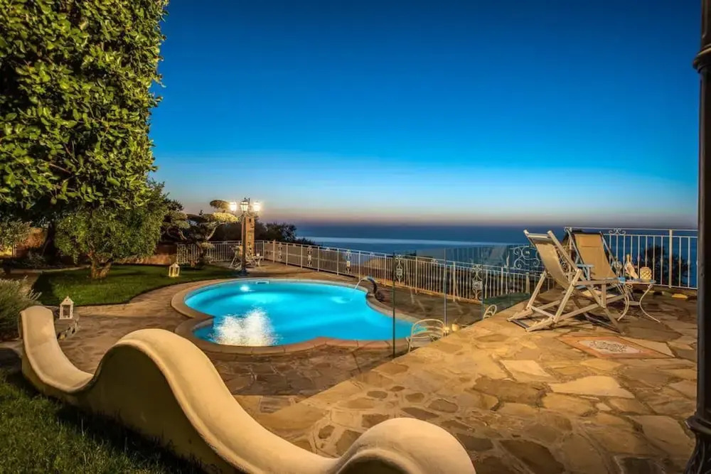 Villa Marika in Sant Agata sui Due Golfi
