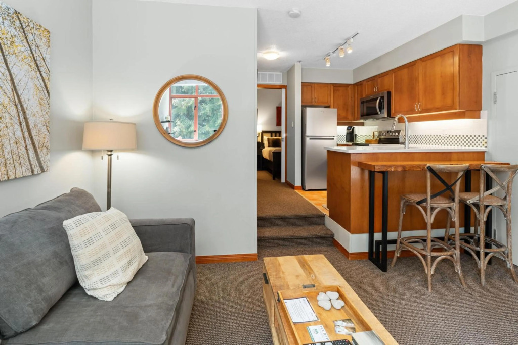 Alpenglow Lodge Double Studio with Separate Living Area