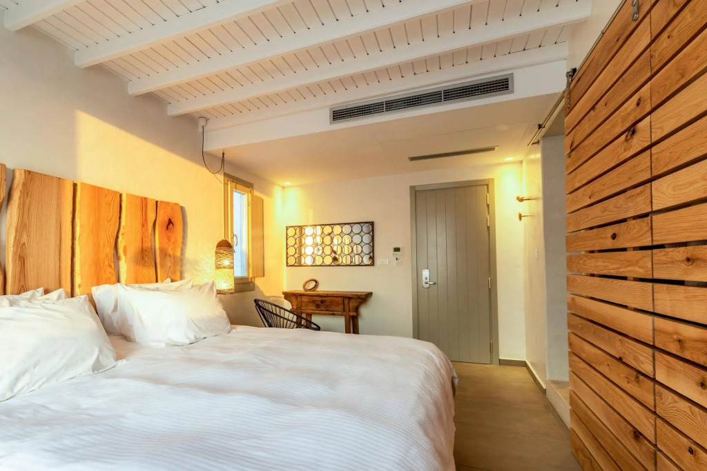 Rochari Hotel
