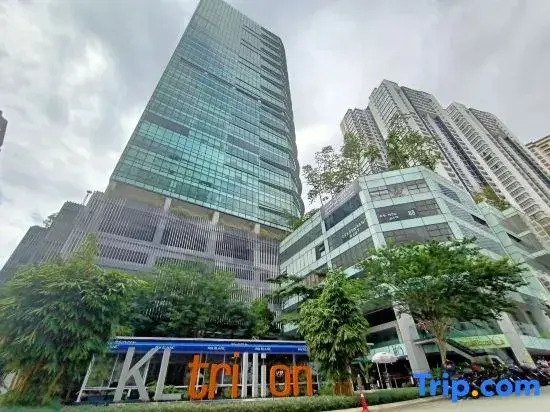 Family Apt@KLCC MRT 3 min/RO Water/Crib/Projector