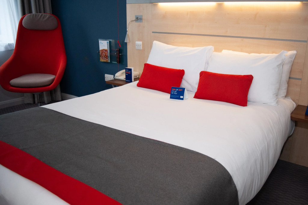 Holiday Inn Express Folkestone Channel Tunnel by IHG