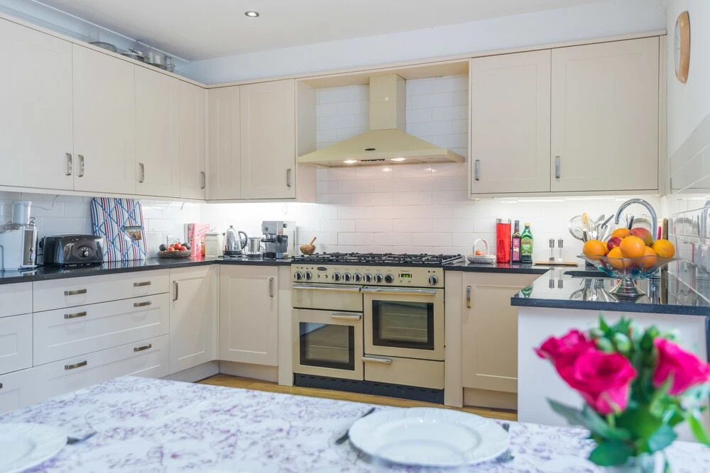 Charming Golders Green Home by Hampstead Heath