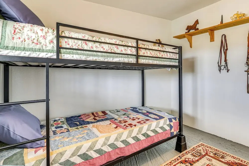 'abigail's Ranch' - Dog-friendly Dolan Springs Gem