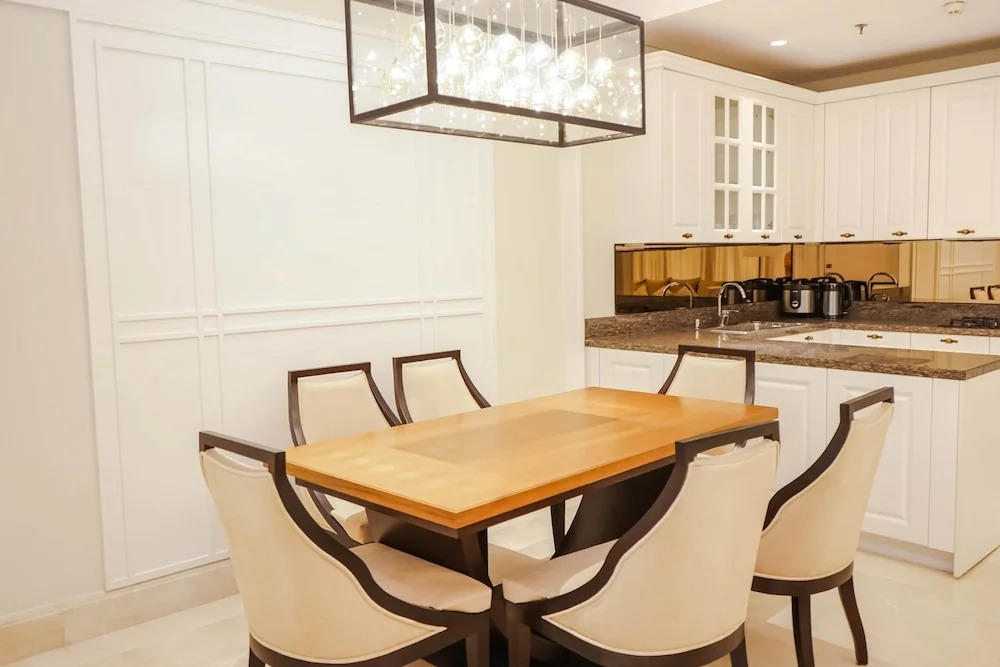 2+1br 1 Park Avenue Apartment Near Gandaria City Mall