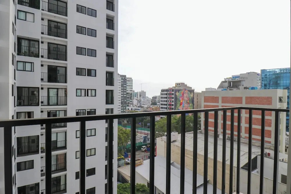 Upper Modern Stay by Wynwood House