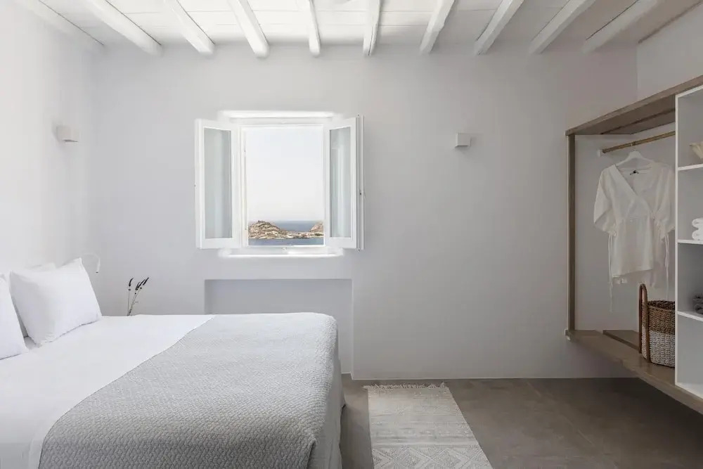 Villa Lydia with stunning view, by Red Windmill Villas