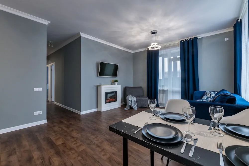 One Bedroom Luxury Apartment-Двухкомнатная квартира у метро Фрунзенская