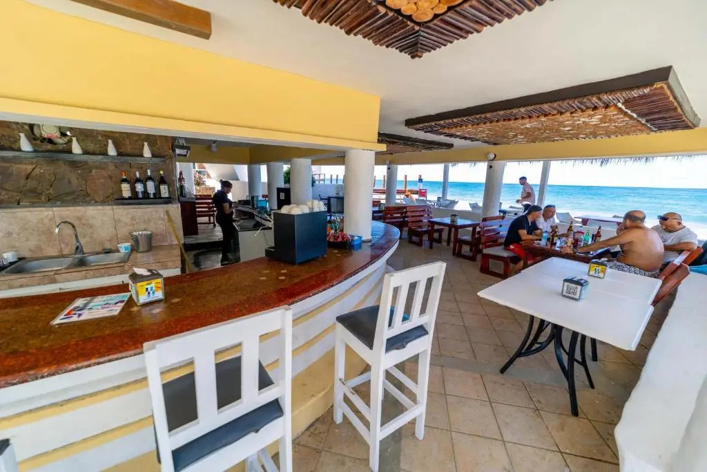 KITE BEACH Oceanfront LUXURY 1 BEDROOM - All new in 2022