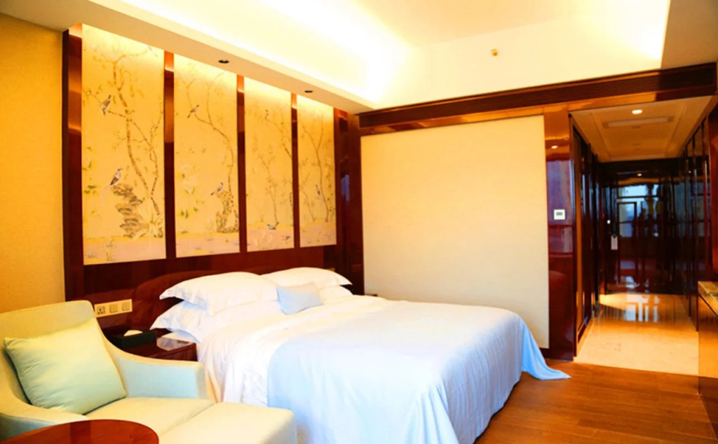 Peony Harbor City Hotel