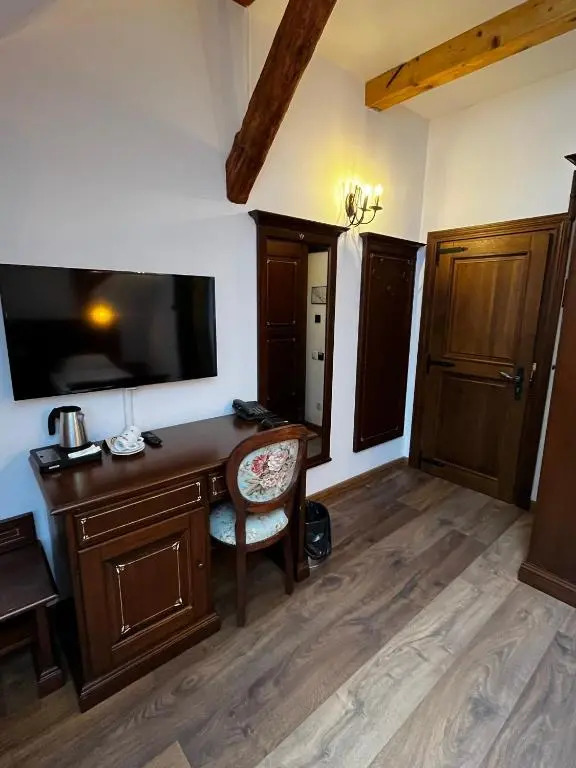 HOTEL BOUTIQUE CASA CHITIC -HOTEL AND RESTAURANT Str Johann Gott nr7