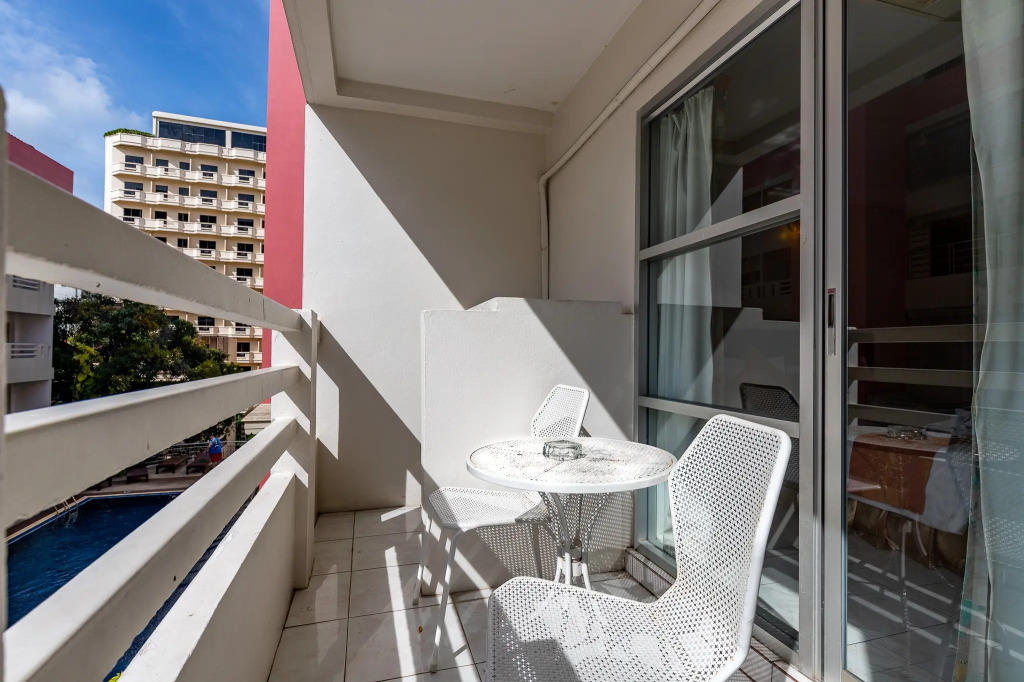 Eastiny Place Hotel