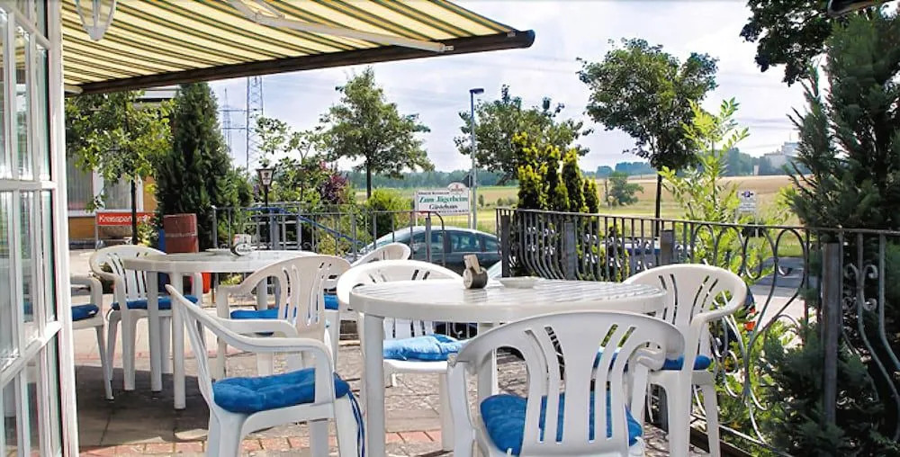 Hotel Restaurant Zum Jägerheim mit Innenpool