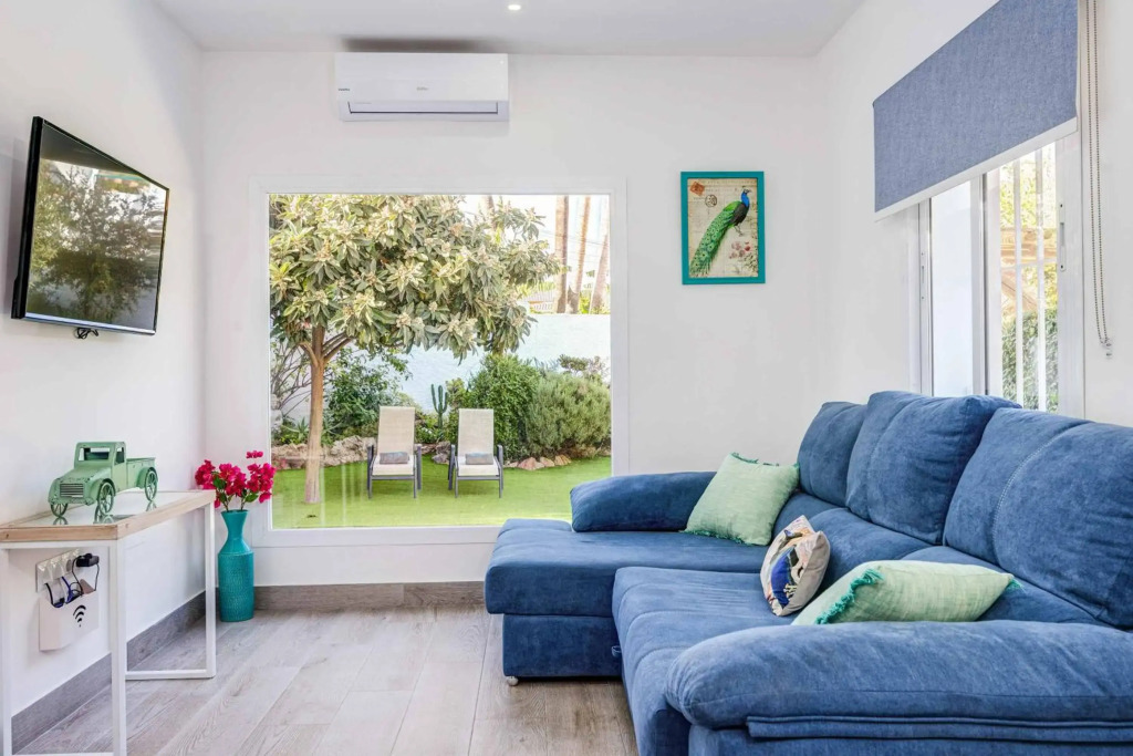 Villa Conchita By Seric,15´ walking to the beach