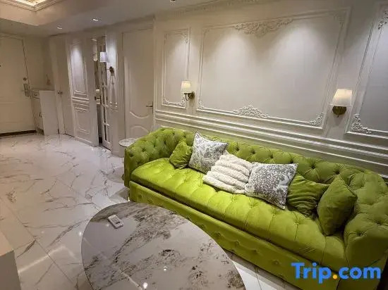 Luxury 2BR Deluxe Azure Resort Beachview Suite with Bathtub & Smart toilet