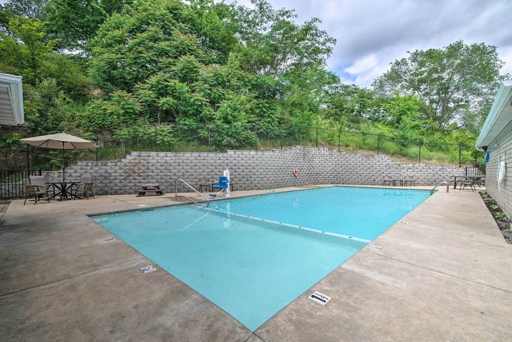 Picturesque Condo w/ Patio, 4 Mi to Beach!