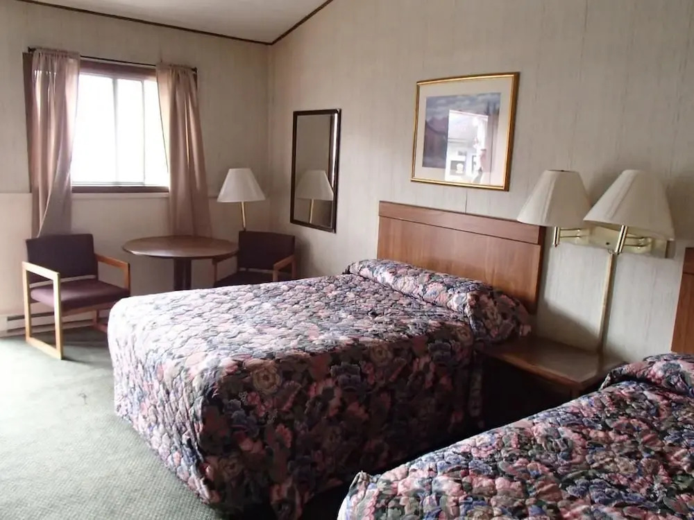 1st Interstate Inn
