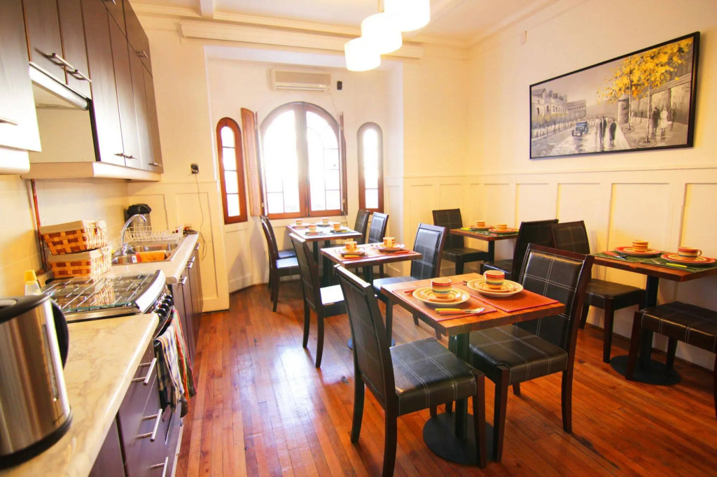 De Blasis Budget Rooms