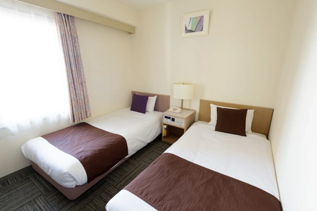 Shin-Osaka Sunny Stone Hotel