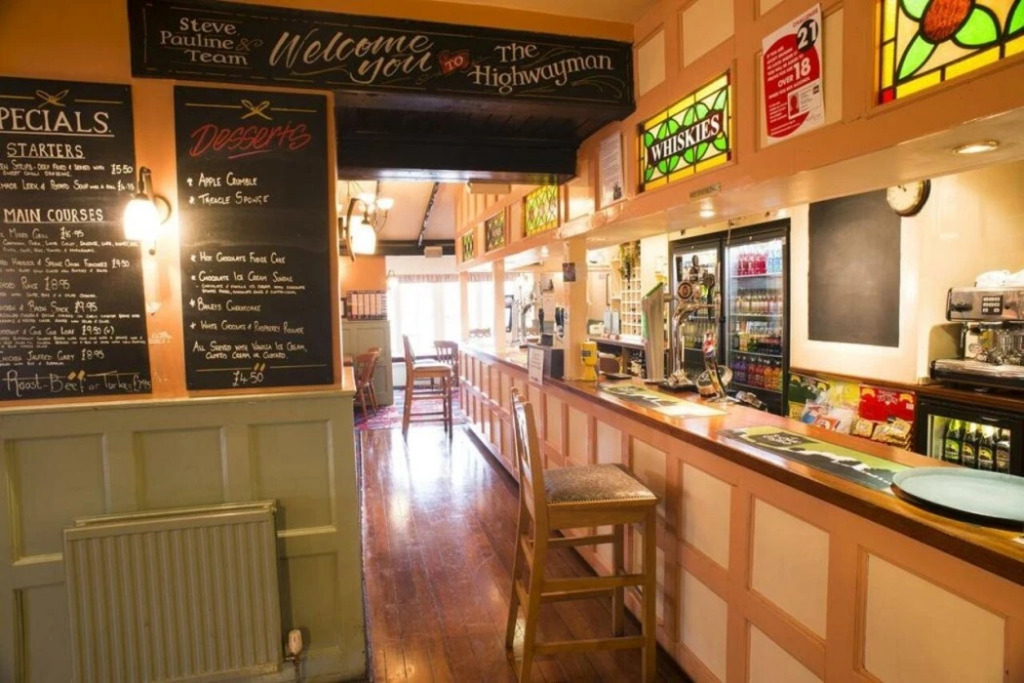 The Highwayman Inn