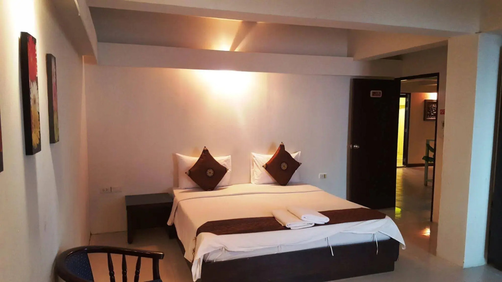Chaweng Palace