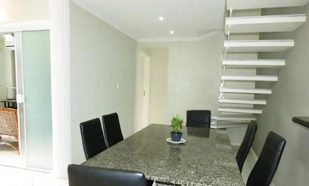 4 bedroom Penthouse with a private swimming pool!