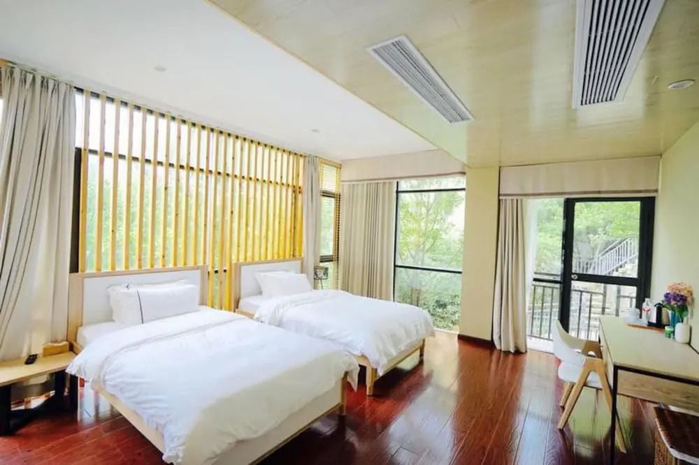 Yiyun Botique Inn Water Front Villa