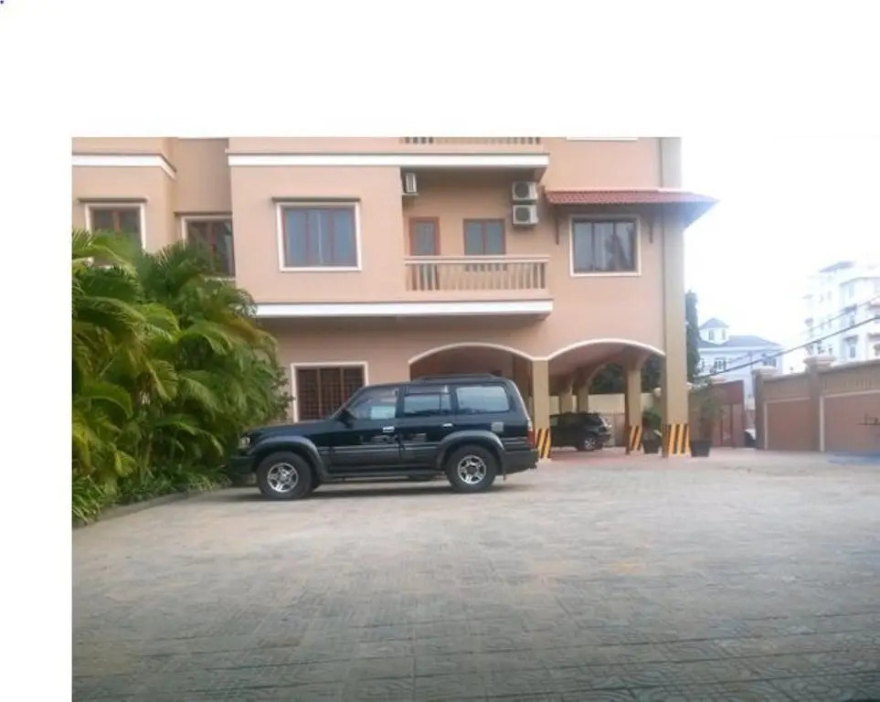Le Grande Apartment