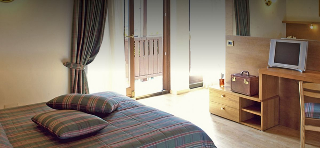 Hotel Holiday