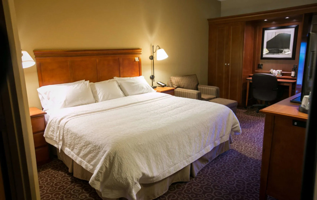 Spark by Hilton Green Bay
