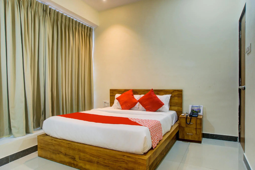 OYO 73225 Hotel Laxmi Kuber