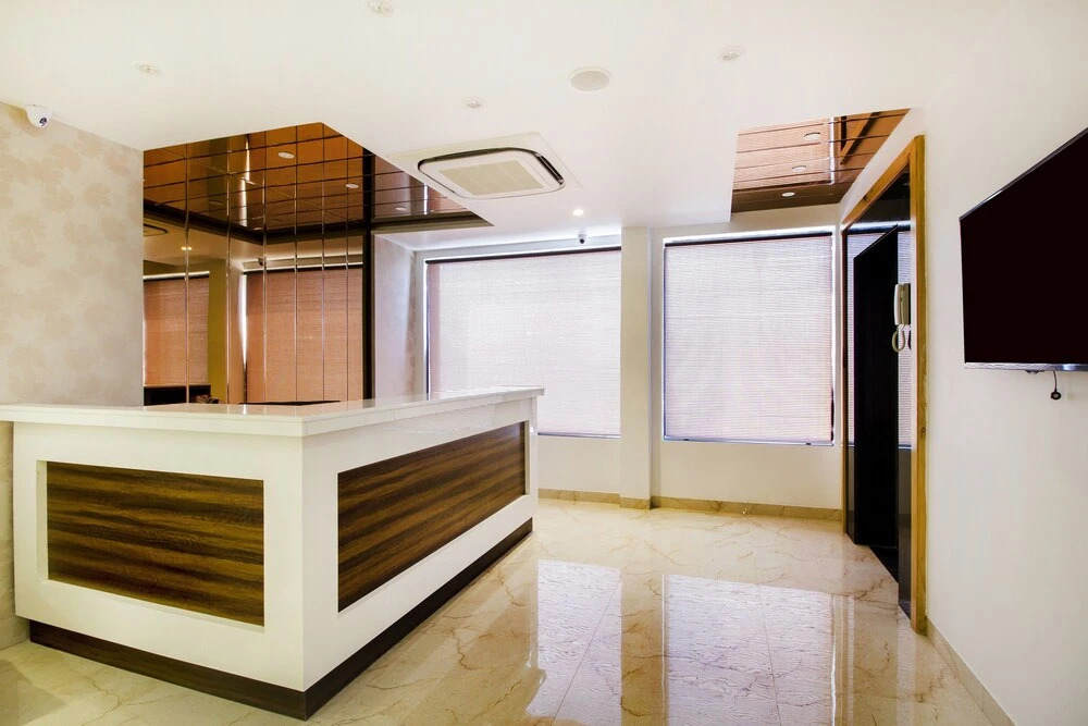 FabHotel SS Grandeur