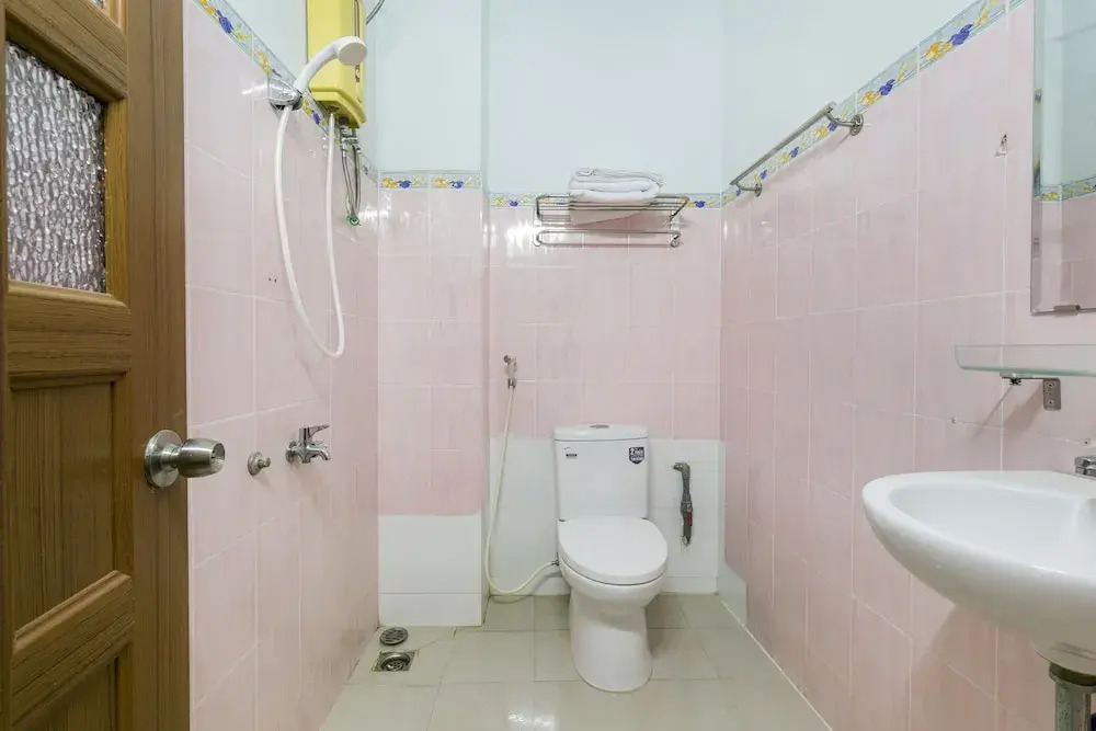 OYO 656 Nam Hai Hotel