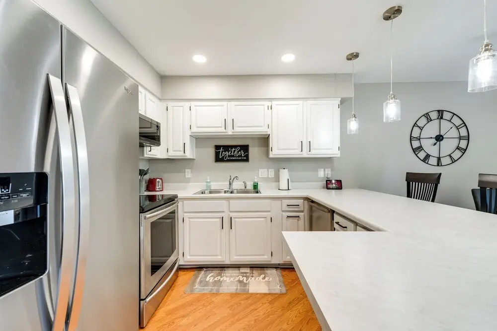 Patio & Pool Access: Modern Oasis 5 Mi to Asu!