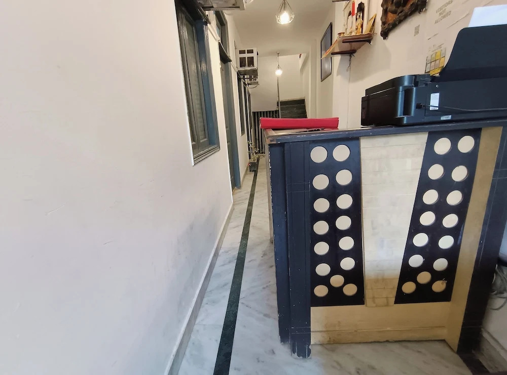 Mauryan Express Hotel Hauz Khas Fort