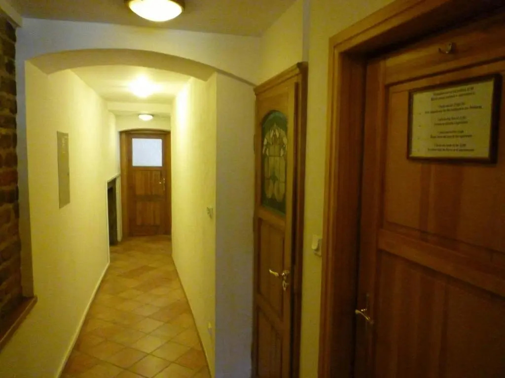 Academus - Pub, Rooms, Cider