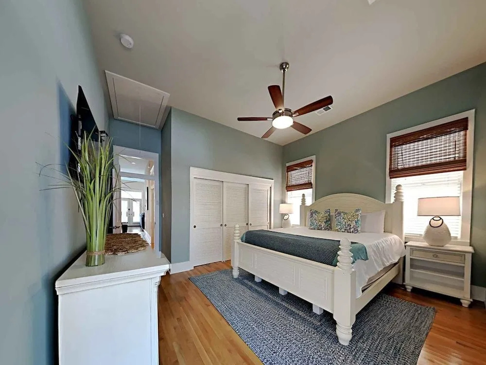A Garden Cottage by Southern Vacation Rentals