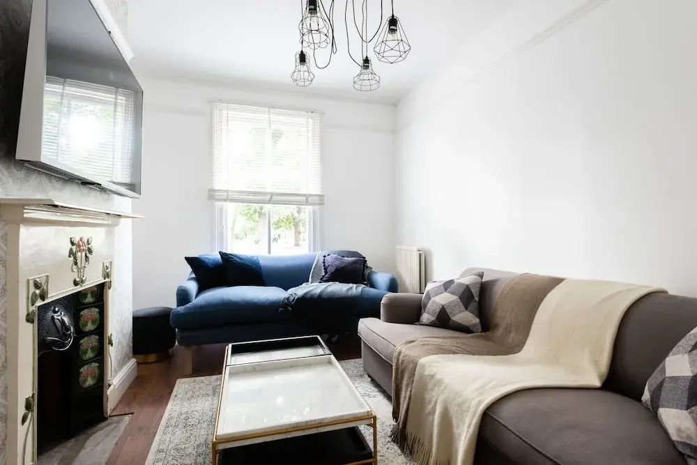 The Emmanuel Orchard - Central 4BDR Home with Parking
