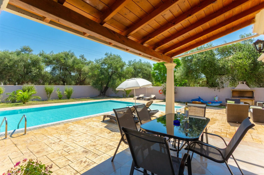 Villa Popi Large Private Pool Walk to Beach A C Wifi - 2820