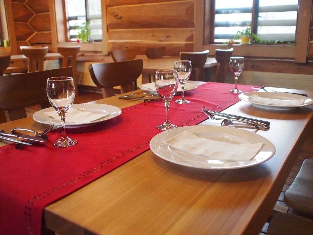 Reposer Hakuba Hotel and Offsite Villa