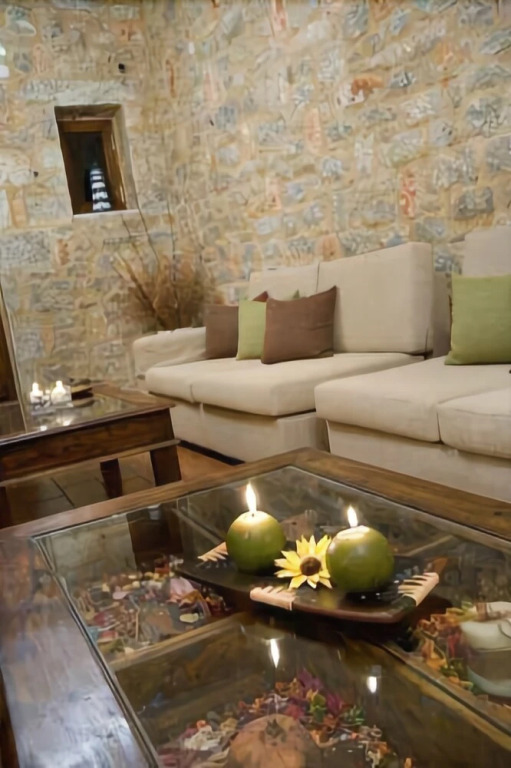 Vlyhada Guesthouse