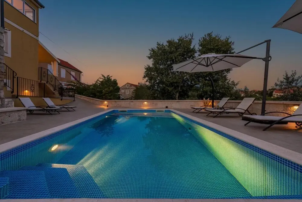 Beautiful Villa Sali Island Getaway Located 150 M From The Beach Private Pool