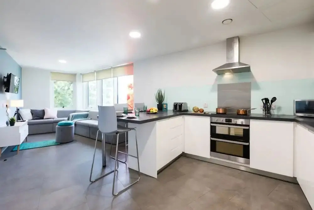 For Student Only Arbury Court in Kingston - 30mins to London Waterloo