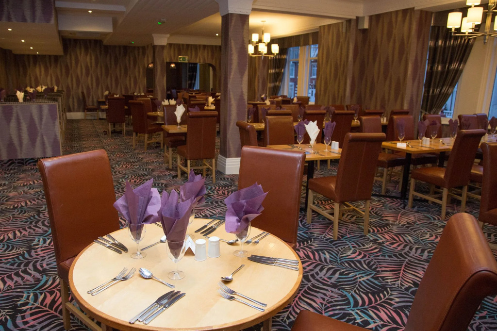 Cliffs Hotel