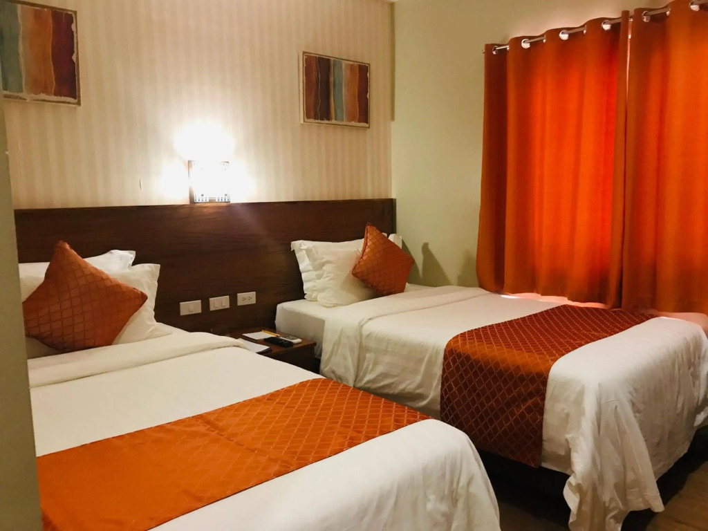 Coron Soleil Express Hotel