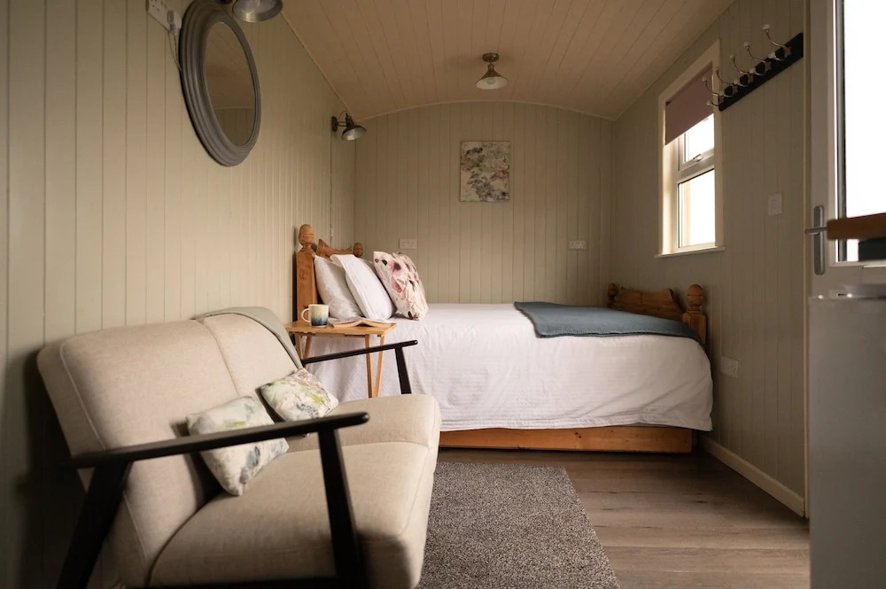 1 Bed Shepherds Hut-sleeps 2-pets-parking-mtn View