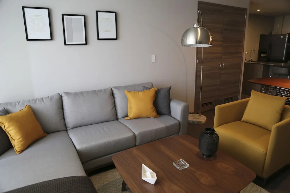 City Vistas Apartment by Mr.W