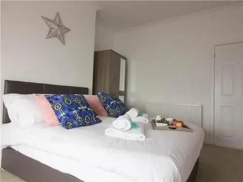 Diamond - Trent Apartment