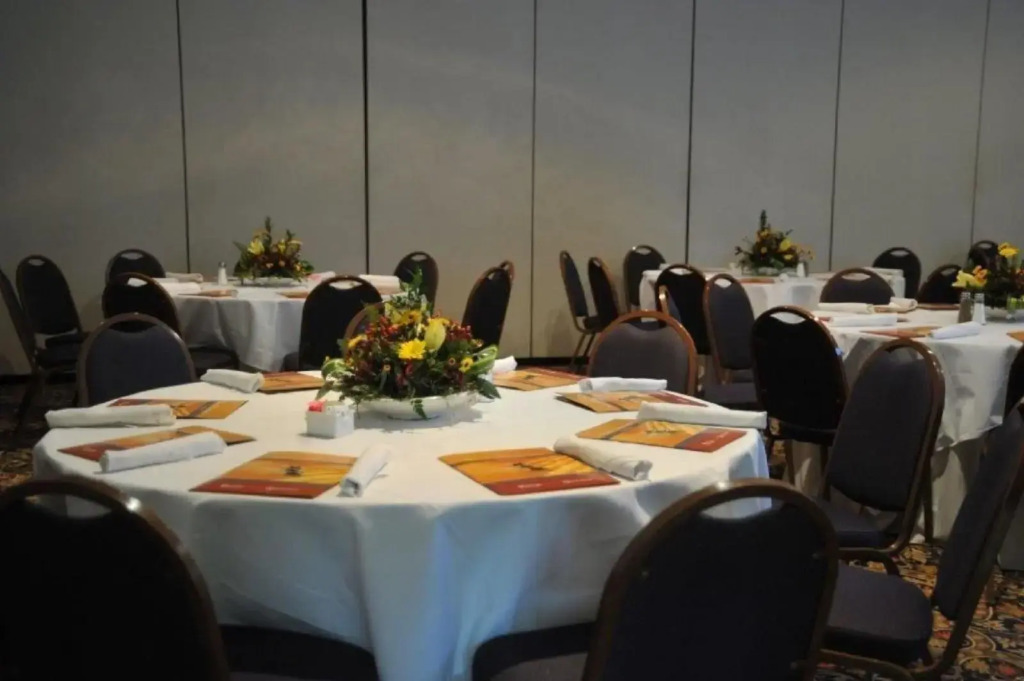 Merry Acres Inn